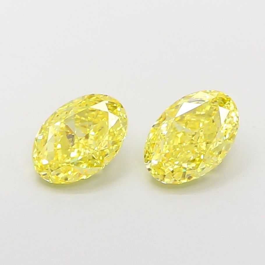 Loose Diamond - OVAL 2.01ct Fancy Vivid Yellow VVS2: Loose Diamond - OVAL 2.01ct Fancy Vivid Yellow VVS2 Source: This is a real non-mined Diamond that has been grown in a lab Shape: OVAL Carats: 2.01 Color: Fancy Vivid Yellow Certification: IGI Video: