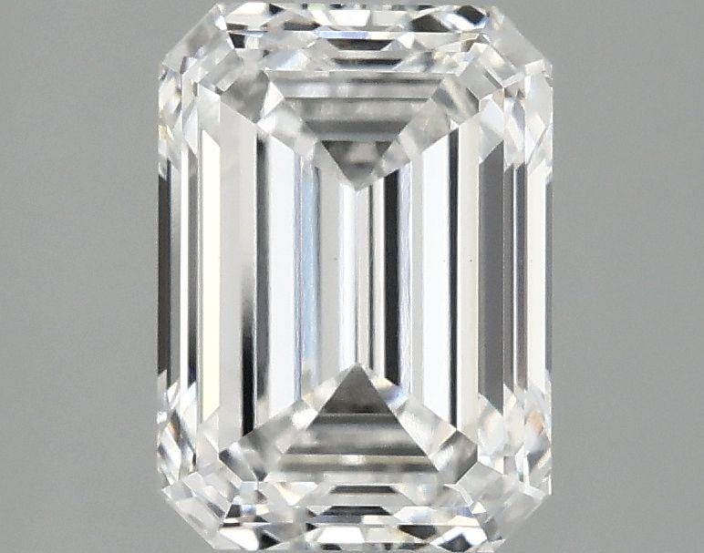 Loose Diamond - EMERALD 2.51ct E VS1: Loose Diamond - EMERALD 2.51ct E VS1 Source: This is a real non-mined Diamond that has been grown in a lab Shape: EMERALD Carats: 2.51 Color: E Clarity: VS1 Certification: IGI Video: