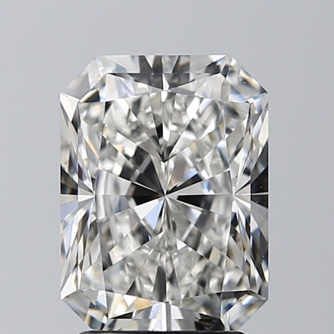 Loose Diamond - RADIANT 2.51ct G VS1: Loose Diamond - RADIANT 2.51ct G VS1 Source: This is a real non-mined Diamond that has been grown in a lab Shape: RADIANT Carats: 2.51 Color: G Clarity: VS1 Certification: GIA Video: