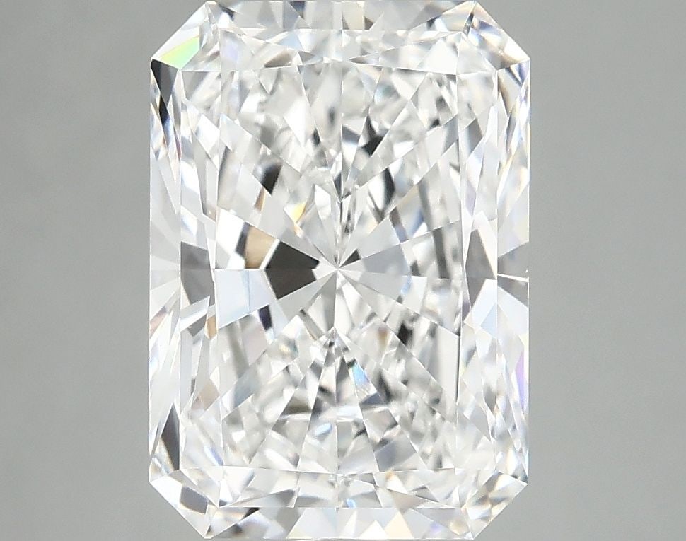 Loose Diamond - RADIANT 3.98ct E VS1: Loose Diamond - RADIANT 3.98ct E VS1 Source: This is a real non-mined Diamond that has been grown in a lab Shape: RADIANT Carats: 3.98 Color: E Clarity: VS1 Certification: IGI Additional images availa