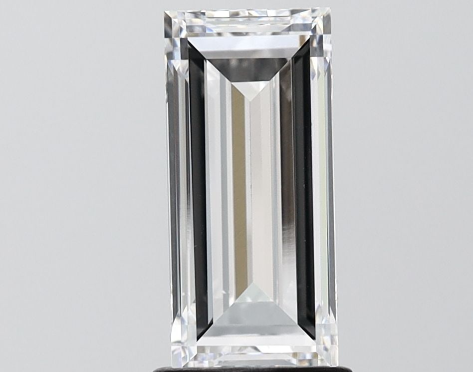Loose Diamond - BAGUETTE 1.83ct D VS1: Loose Diamond - BAGUETTE 1.83ct D VS1 Source: This is a real non-mined Diamond that has been grown in a lab Shape: BAGUETTE Carats: 1.83 Color: D Clarity: VS1 Certification: IGI Video: