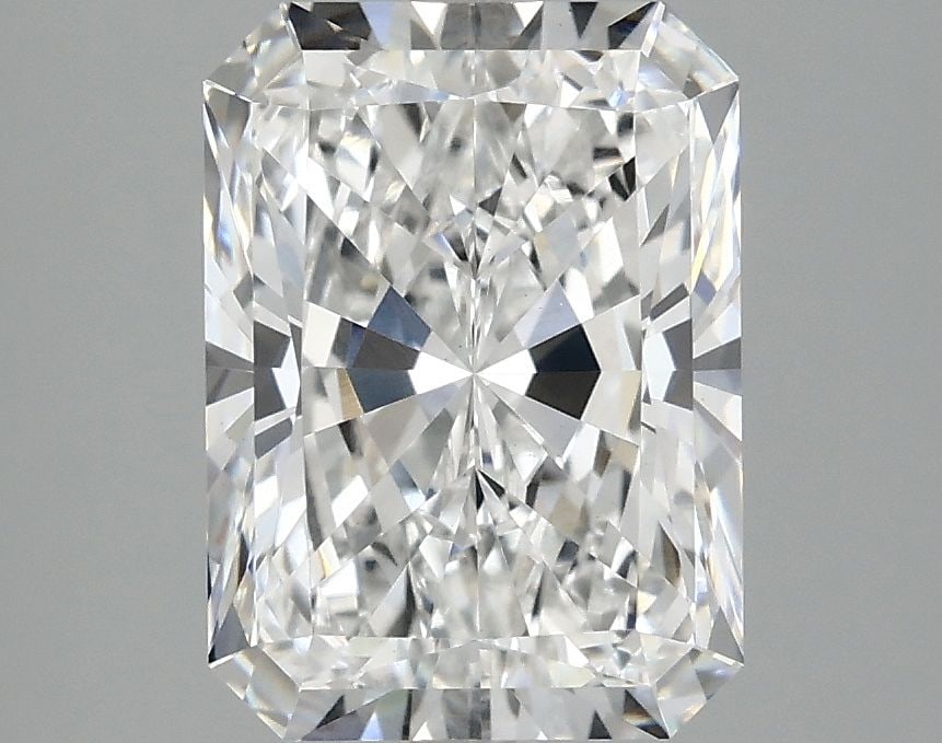 Loose Diamond - RADIANT 3.04ct E VS1: Loose Diamond - RADIANT 3.04ct E VS1 Source: This is a real non-mined Diamond that has been grown in a lab Shape: RADIANT Carats: 3.04 Color: E Clarity: VS1 Certification: IGI Video:
