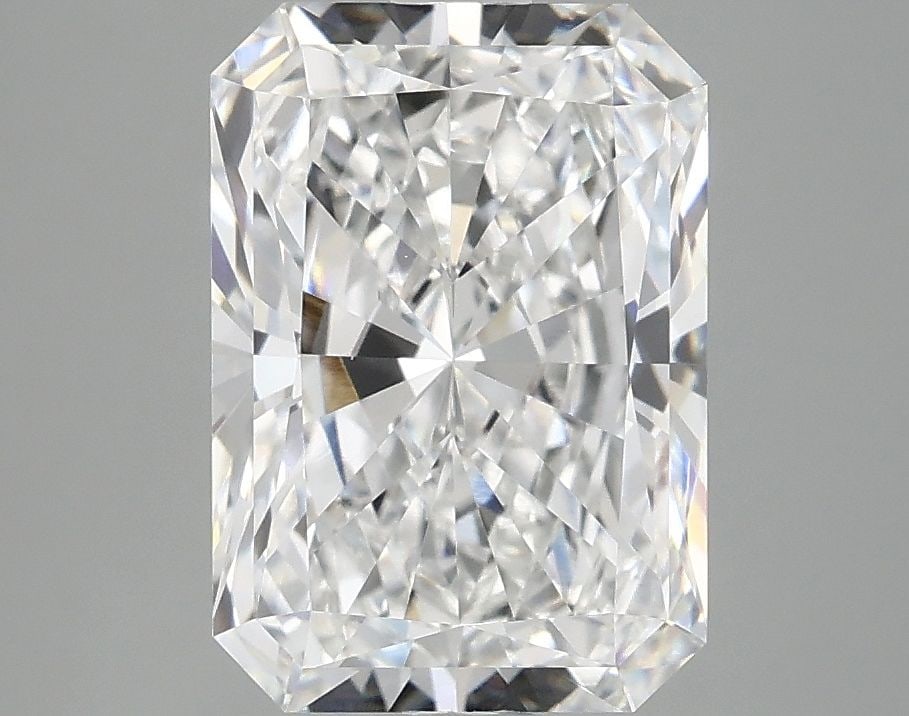 Loose Diamond - RADIANT 3.07ct D VS1: Loose Diamond - RADIANT 3.07ct D VS1 Source: This is a real non-mined Diamond that has been grown in a lab Shape: RADIANT Carats: 3.07 Color: D Clarity: VS1 Certification: IGI Video: