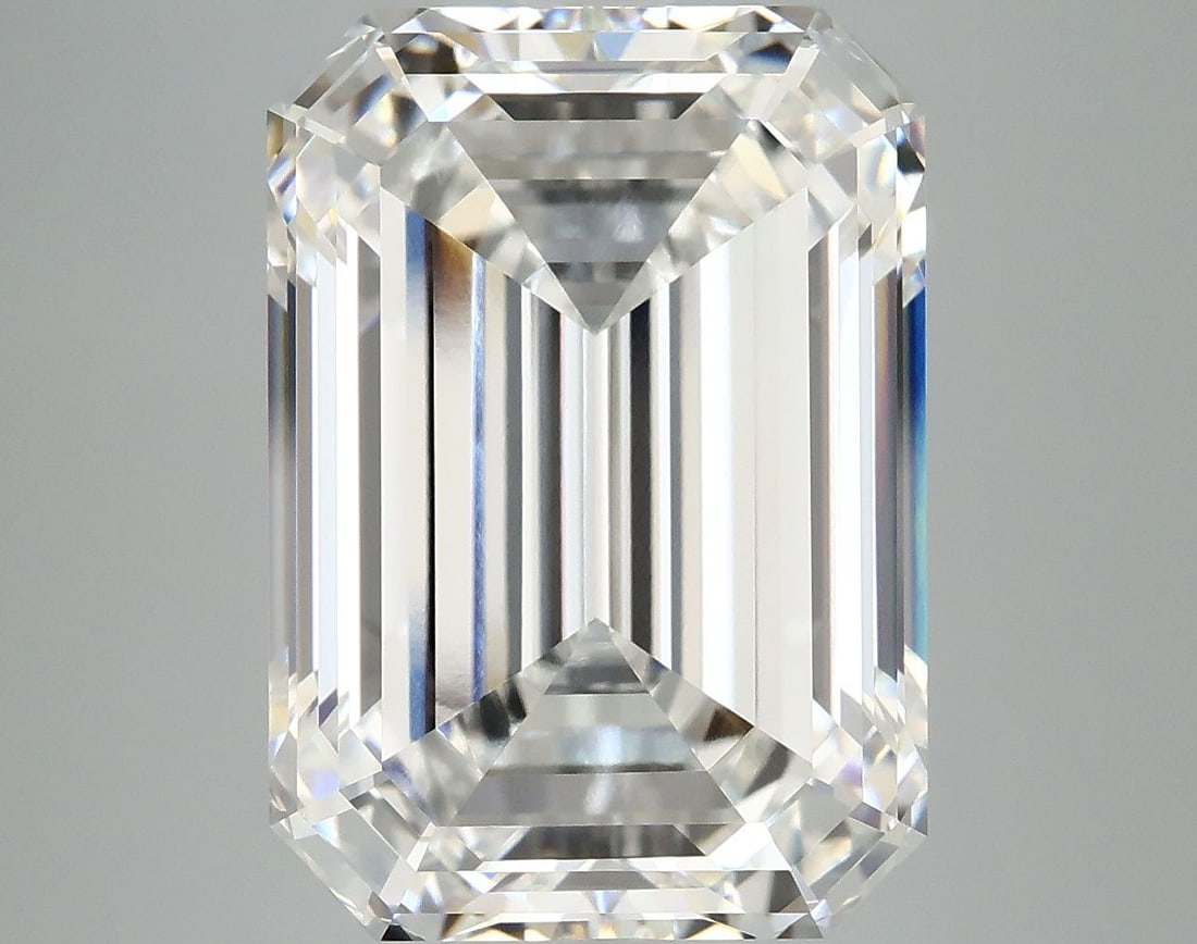 Loose Diamond - EMERALD 10.08ct F VVS2: Loose Diamond - EMERALD 10.08ct F VVS2 Source: This is a real non-mined Diamond that has been grown in a lab Shape: EMERALD Carats: 10.08 Color: F Clarity: VVS2 Certification: IGI Video: