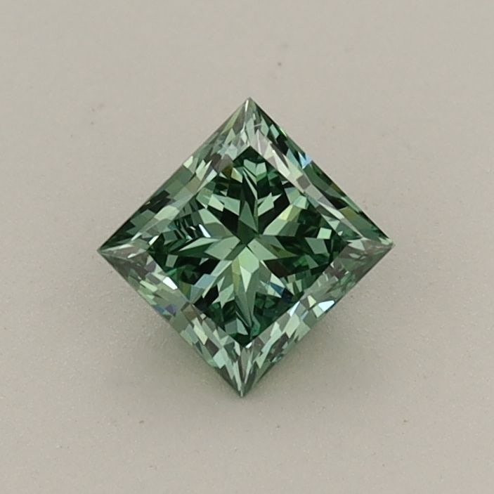 Loose Diamond - PRINCESS 0.47ct Fancy Vivid Green VS1: Loose Diamond - PRINCESS 0.47ct Fancy Vivid Green VS1 Source: This is a real non-mined Diamond that has been grown in a lab Shape: PRINCESS Carats: 0.47 Color: Fancy Vivid Green Certification: IGI Vid