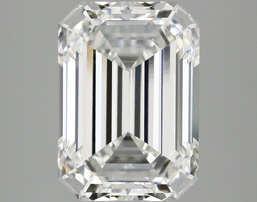 Loose Diamond - EMERALD 2.98ct E VS1: Loose Diamond - EMERALD 2.98ct E VS1 Source: This is a real non-mined Diamond that has been grown in a lab Shape: EMERALD Carats: 2.98 Color: E Clarity: VS1 Certification: IGI Video: