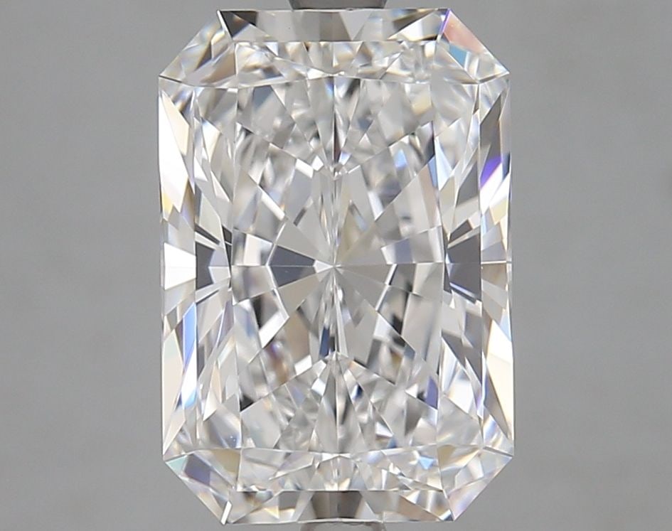 Loose Diamond - RADIANT 4.34ct D IF: Loose Diamond - RADIANT 4.34ct D IF Source: This is a real non-mined Diamond that has been grown in a lab Shape: RADIANT Carats: 4.34 Color: D Clarity: IF Certification: GCAL Video: