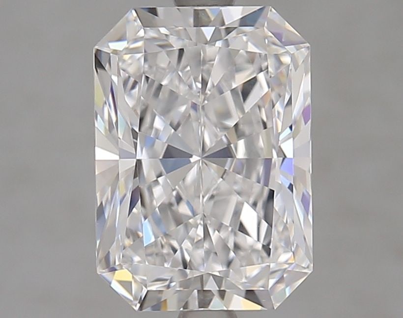 Loose Diamond - RADIANT 3.02ct D VVS2: Loose Diamond - RADIANT 3.02ct D VVS2 Source: This is a real non-mined Diamond that has been grown in a lab Shape: RADIANT Carats: 3.02 Color: D Clarity: VVS2 Certification: GIA Video: