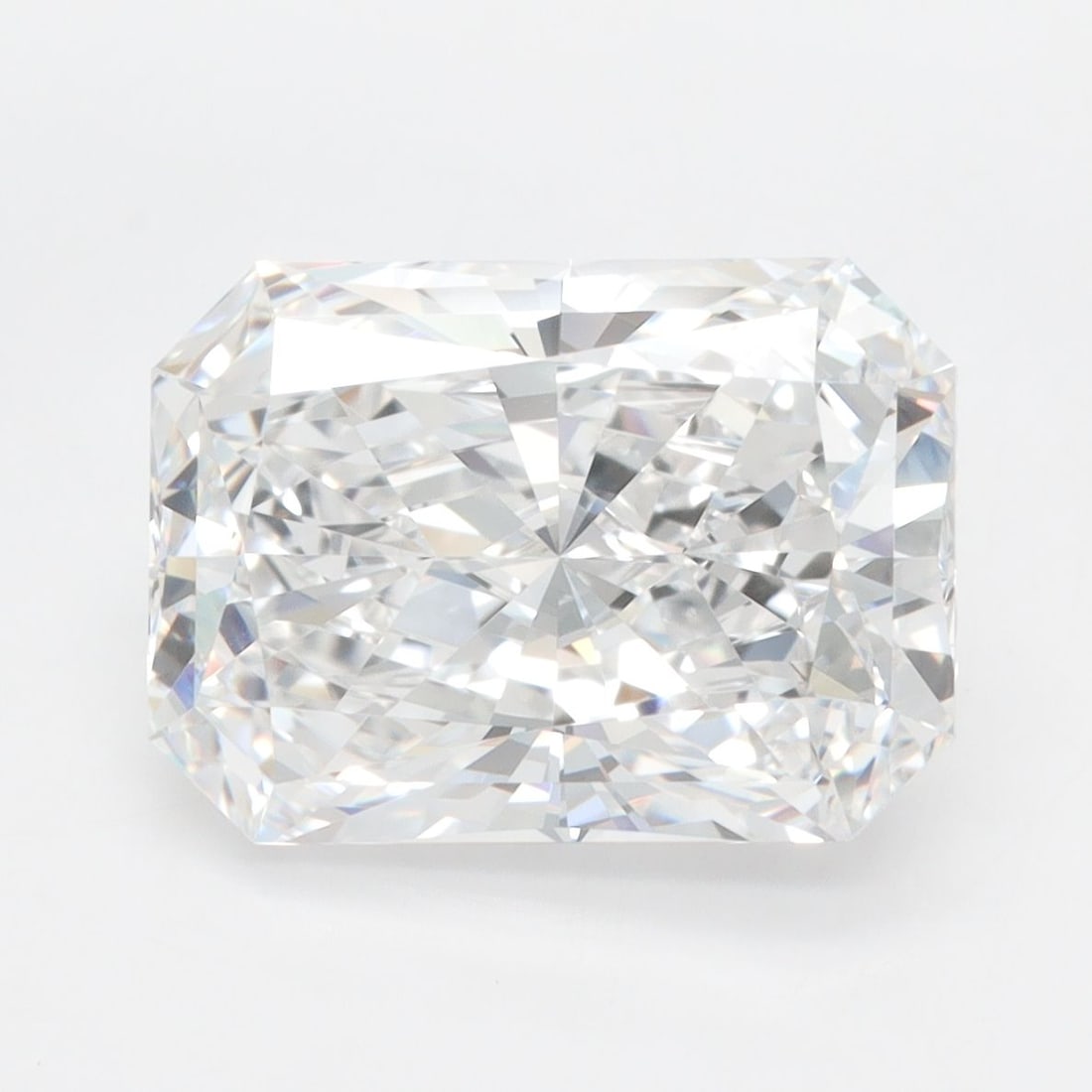 Loose Diamond - RADIANT 5.1ct D IF: Loose Diamond - RADIANT 5.1ct D IF Source: This is a real non-mined Diamond that has been grown in a lab Shape: RADIANT Carats: 5.1 Color: D Clarity: IF Certification: IGI Additional images available 