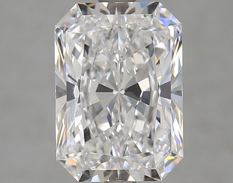 Loose Diamond - RADIANT 3.05ct D VVS2: Loose Diamond - RADIANT 3.05ct D VVS2 Source: This is a real non-mined Diamond that has been grown in a lab Shape: RADIANT Carats: 3.05 Color: D Clarity: VVS2 Certification: GIA Video: