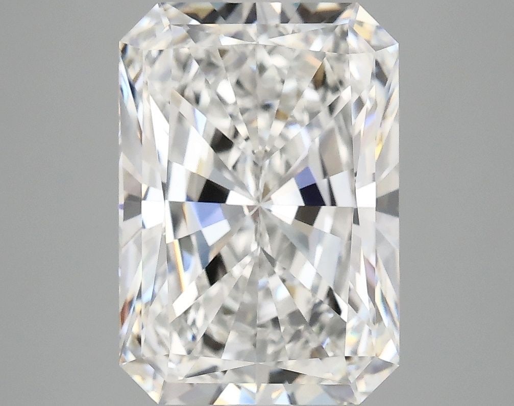 Loose Diamond - RADIANT 4.08ct E VVS2: Loose Diamond - RADIANT 4.08ct E VVS2 Source: This is a real non-mined Diamond that has been grown in a lab Shape: RADIANT Carats: 4.08 Color: E Clarity: VVS2 Certification: IGI Video: Video Link