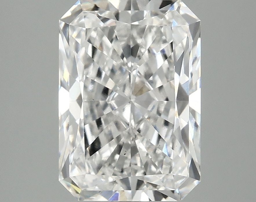 Loose Diamond - RADIANT 3.08ct E VS1: Loose Diamond - RADIANT 3.08ct E VS1 Source: This is a real non-mined Diamond that has been grown in a lab Shape: RADIANT Carats: 3.08 Color: E Clarity: VS1 Certification: IGI Video: