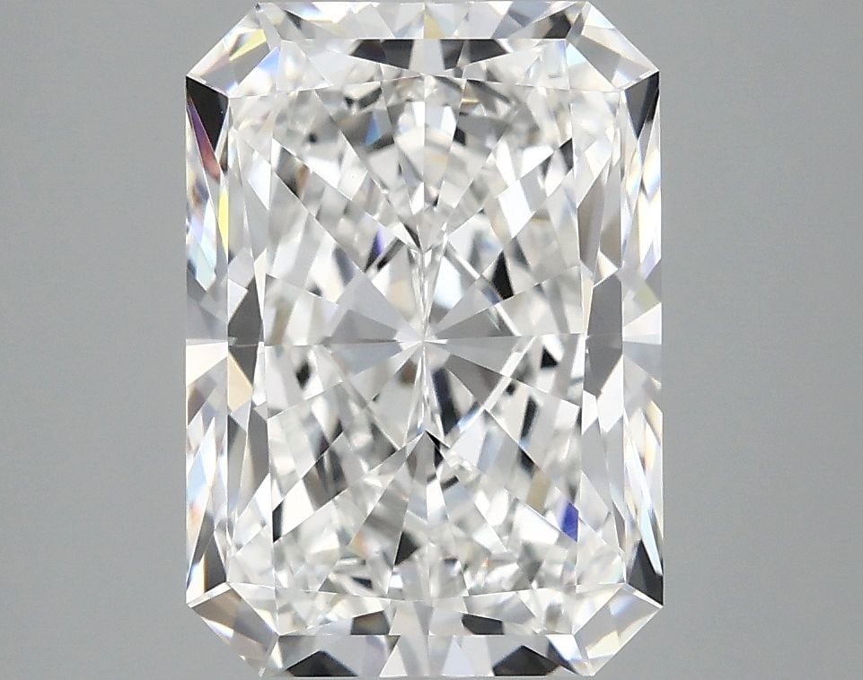 Loose Diamond - RADIANT 4.0ct E VVS2: Loose Diamond - RADIANT 4.0ct E VVS2 Source: This is a real non-mined Diamond that has been grown in a lab Shape: RADIANT Carats: 4.0 Color: E Clarity: VVS2 Certification: IGI Video: