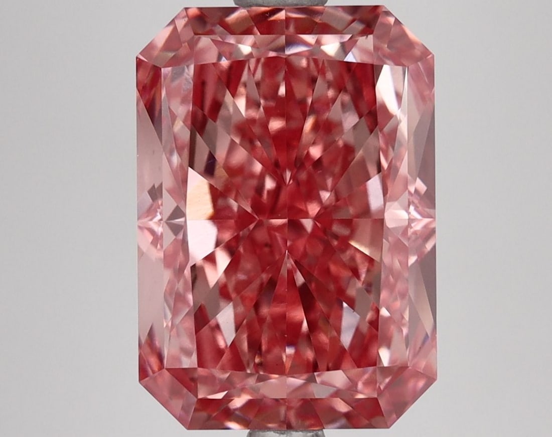 Loose Diamond - RADIANT 5.17ct Fancy Vivid Pink VS1: Loose Diamond - RADIANT 5.17ct Fancy Vivid Pink VS1 Source: This is a real non-mined Diamond that has been grown in a lab Shape: RADIANT Carats: 5.17 Color: Fancy Vivid Pink Certification: IGI Video: