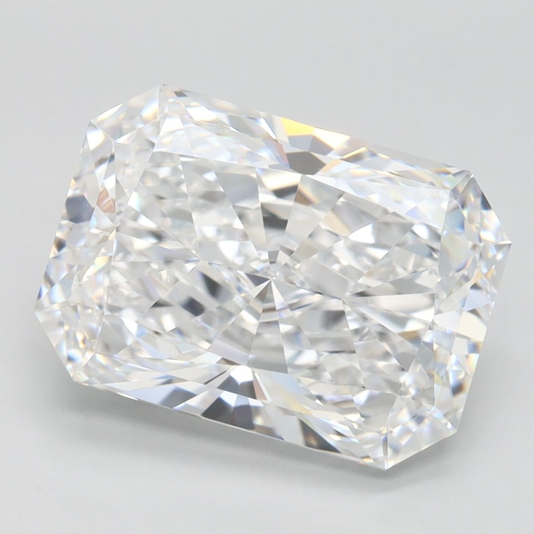 Loose Diamond - RADIANT 5.28ct D FL: Loose Diamond - RADIANT 5.28ct D FL Source: This is a real non-mined Diamond that has been grown in a lab Shape: RADIANT Carats: 5.28 Color: D Clarity: FL Certification: IGI Video: