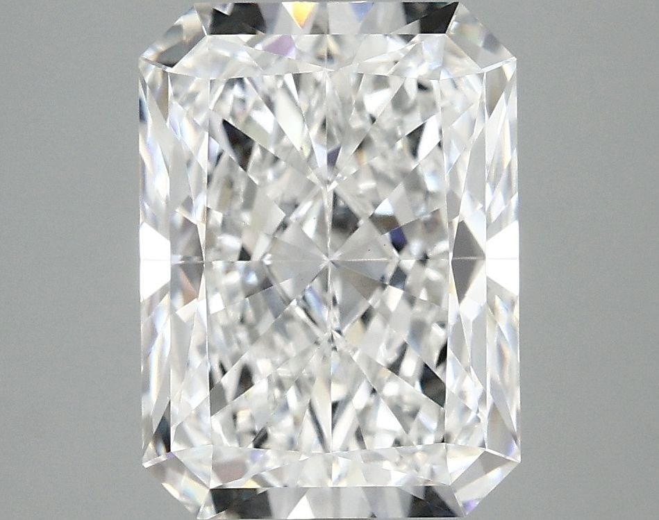 Loose Diamond - RADIANT 4.08ct D VS1: Loose Diamond - RADIANT 4.08ct D VS1 Source: This is a real non-mined Diamond that has been grown in a lab Shape: RADIANT Carats: 4.08 Color: D Clarity: VS1 Certification: IGI Video: Video Link