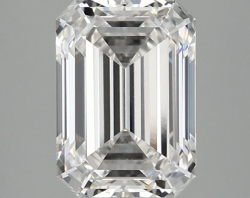 Loose Diamond - EMERALD 3.1ct F VS1: Loose Diamond - EMERALD 3.1ct F VS1 Source: This is a real non-mined Diamond that has been grown in a lab Shape: EMERALD Carats: 3.1 Color: F Clarity: VS1 Certification: IGI Video: Video Link
