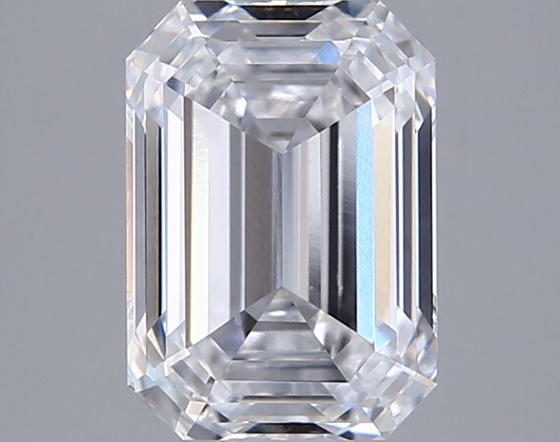 Loose Diamond - EMERALD 2.01ct D VVS2: Loose Diamond - EMERALD 2.01ct D VVS2 Source: This is a real non-mined Diamond that has been grown in a lab Shape: EMERALD Carats: 2.01 Color: D Clarity: VVS2 Certification: GIA Video: