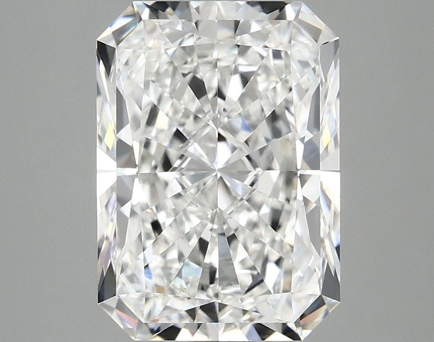 Loose Diamond - RADIANT 3.07ct E VS1: Loose Diamond - RADIANT 3.07ct E VS1 Source: This is a real non-mined Diamond that has been grown in a lab Shape: RADIANT Carats: 3.07 Color: E Clarity: VS1 Certification: IGI Video: