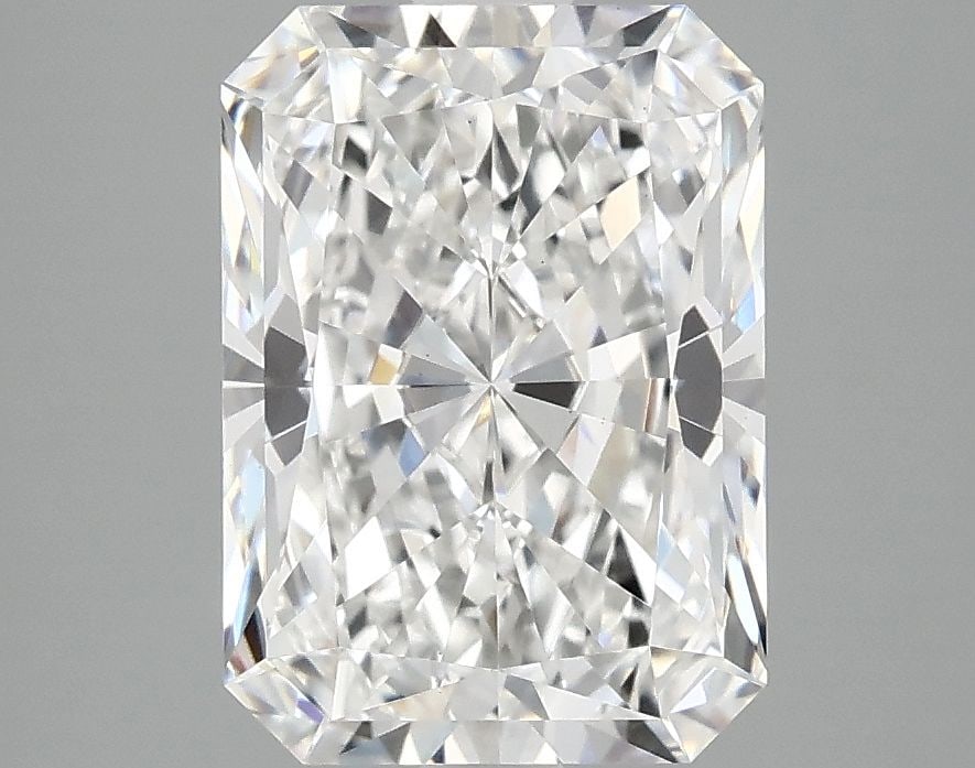 Loose Diamond - RADIANT 3.1ct E VS1: Loose Diamond - RADIANT 3.1ct E VS1 Source: This is a real non-mined Diamond that has been grown in a lab Shape: RADIANT Carats: 3.1 Color: E Clarity: VS1 Certification: IGI Video: