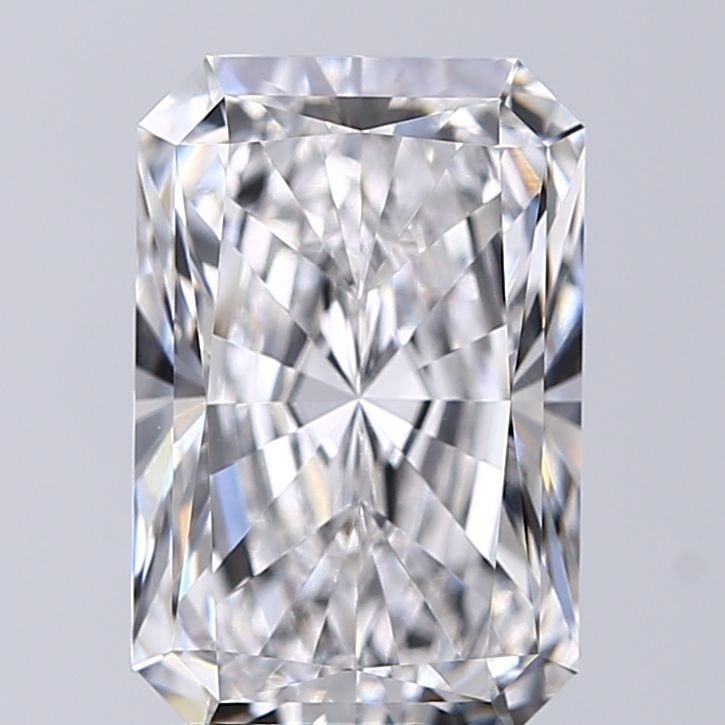 Loose Diamond - RADIANT 3.02ct E VVS1: Loose Diamond - RADIANT 3.02ct E VVS1 Source: This is a real non-mined Diamond that has been grown in a lab Shape: RADIANT Carats: 3.02 Color: E Clarity: VVS1 Certification: GIA Video: