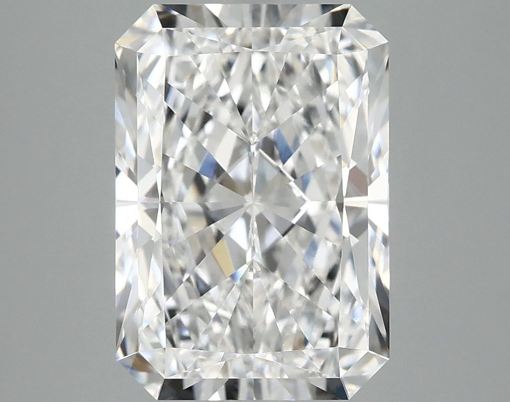 Loose Diamond - RADIANT 4.16ct D VVS2: Loose Diamond - RADIANT 4.16ct D VVS2 Source: This is a real non-mined Diamond that has been grown in a lab Shape: RADIANT Carats: 4.16 Color: D Clarity: VVS2 Certification: IGI Video: