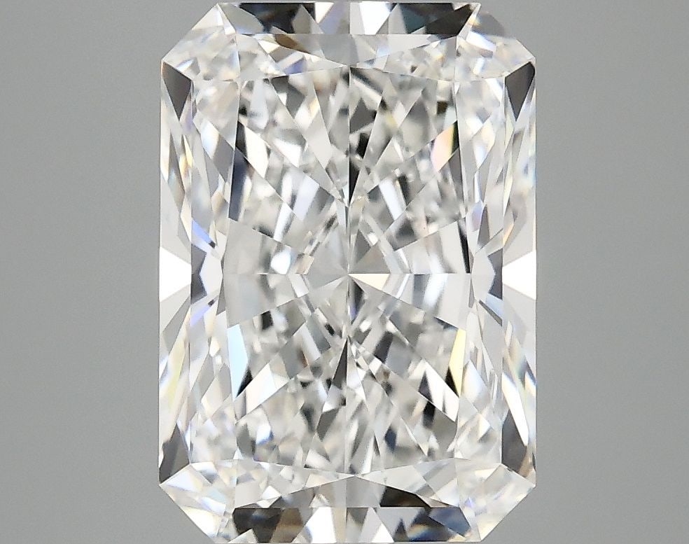 Loose Diamond - RADIANT 4.08ct E VVS2: Loose Diamond - RADIANT 4.08ct E VVS2 Source: This is a real non-mined Diamond that has been grown in a lab Shape: RADIANT Carats: 4.08 Color: E Clarity: VVS2 Certification: IGI Video: