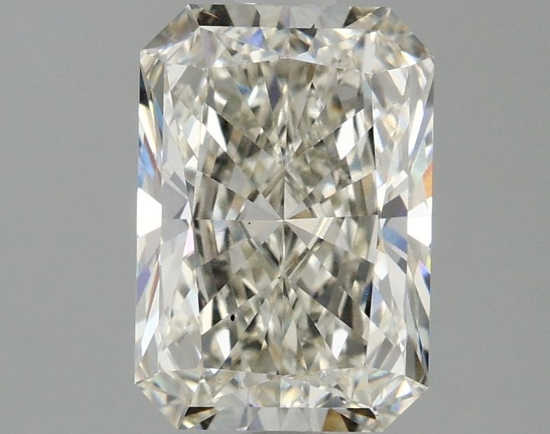 Loose Diamond - RADIANT 2.11ct H VS1: Loose Diamond - RADIANT 2.11ct H VS1 Source: This is a real non-mined Diamond that has been grown in a lab Shape: RADIANT Carats: 2.11 Color: H Clarity: VS1 Certification: IGI Video: