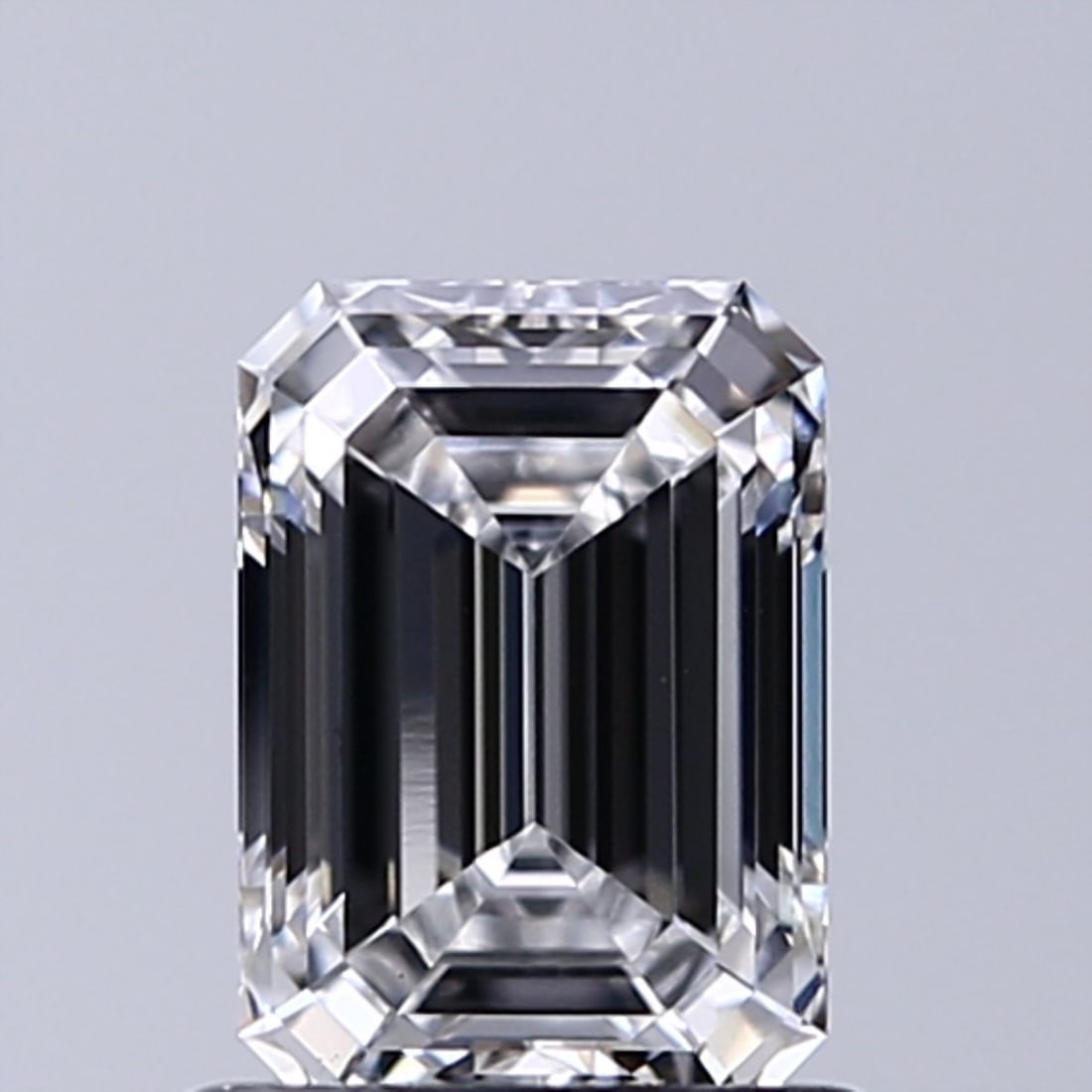 Loose Diamond - EMERALD 0.91ct D VS1: Loose Diamond - EMERALD 0.91ct D VS1 Source: This is a real non-mined Diamond that has been grown in a lab Shape: EMERALD Carats: 0.91 Color: D Clarity: VS1 Certification: IGI Video: