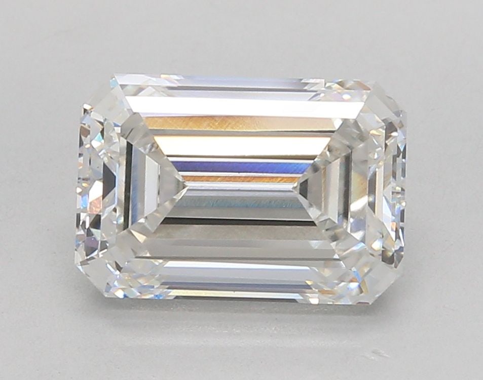 Loose Diamond - EMERALD 4.01ct F VS1: Loose Diamond - EMERALD 4.01ct F VS1 Source: This is a real non-mined Diamond that has been grown in a lab Shape: EMERALD Carats: 4.01 Color: F Clarity: VS1 Certification: IGI Video: