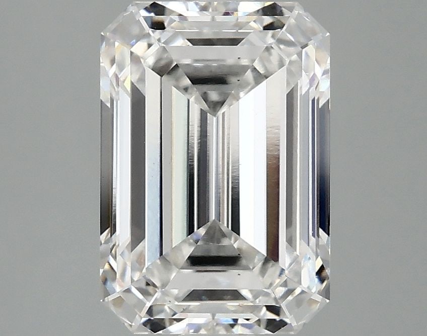 Loose Diamond - EMERALD 3.1ct E VS1: Loose Diamond - EMERALD 3.1ct E VS1 Source: This is a real non-mined Diamond that has been grown in a lab Shape: EMERALD Carats: 3.1 Color: E Clarity: VS1 Certification: IGI Video: