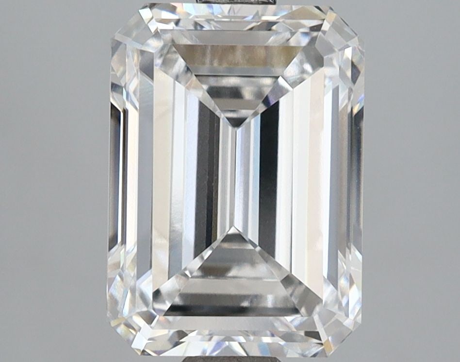 Loose Diamond - EMERALD 3.5ct D VVS1: Loose Diamond - EMERALD 3.5ct D VVS1 Source: This is a real non-mined Diamond that has been grown in a lab Shape: EMERALD Carats: 3.5 Color: D Clarity: VVS1 Certification: IGI Video: