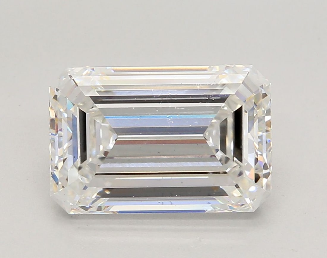 Loose Diamond - EMERALD 4.58ct E VS1: Loose Diamond - EMERALD 4.58ct E VS1 Source: This is a real non-mined Diamond that has been grown in a lab Shape: EMERALD Carats: 4.58 Color: E Clarity: VS1 Certification: IGI Video: