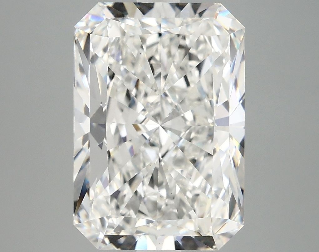 Loose Diamond - RADIANT 4.94ct E VS1: Loose Diamond - RADIANT 4.94ct E VS1 Source: This is a real non-mined Diamond that has been grown in a lab Shape: RADIANT Carats: 4.94 Color: E Clarity: VS1 Certification: IGI Video: