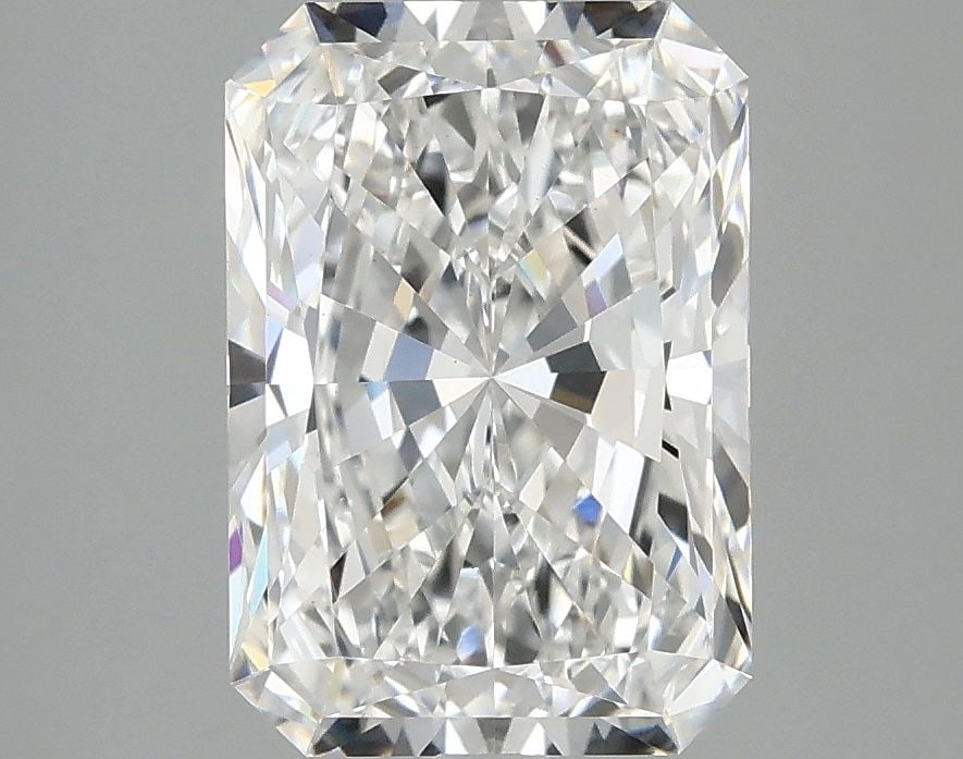Loose Diamond - RADIANT 3.08ct E VS1: Loose Diamond - RADIANT 3.08ct E VS1 Source: This is a real non-mined Diamond that has been grown in a lab Shape: RADIANT Carats: 3.08 Color: E Clarity: VS1 Certification: IGI Video: