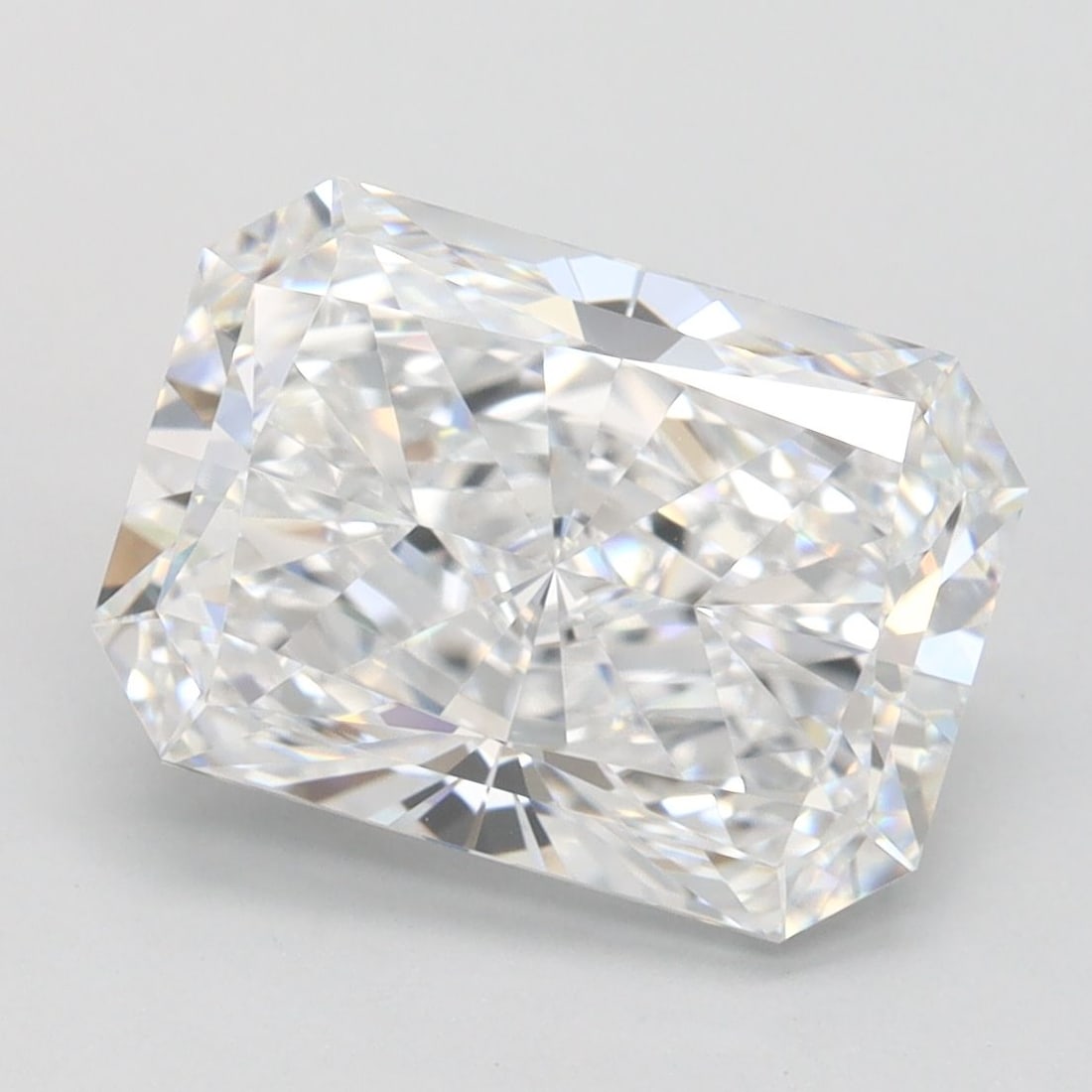 Loose Diamond - RADIANT 3.04ct D VVS1: Loose Diamond - RADIANT 3.04ct D VVS1 Source: This is a real non-mined Diamond that has been grown in a lab Shape: RADIANT Carats: 3.04 Color: D Clarity: VVS1 Certification: IGI Video: