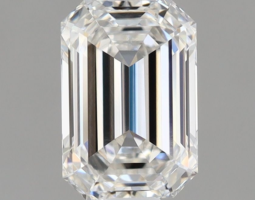 Loose Diamond - EMERALD 1.09ct G VVS2: Loose Diamond - EMERALD 1.09ct G VVS2 Source: This is a real non-mined Diamond that has been grown in a lab Shape: EMERALD Carats: 1.09 Color: G Clarity: VVS2 Certification: IGI Video: