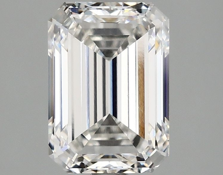 Loose Diamond - EMERALD 2.1ct E VS1: Loose Diamond - EMERALD 2.1ct E VS1 Source: This is a real non-mined Diamond that has been grown in a lab Shape: EMERALD Carats: 2.1 Color: E Clarity: VS1 Certification: IGI Additional images