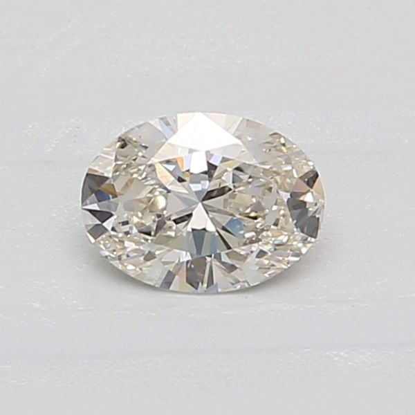 Loose Diamond - OVAL 0.55ct I VS2: Loose Diamond - OVAL 0.55ct I VS2 Source: This is a real non-mined Diamond that has been grown in a lab Shape: OVAL Carats: 0.55 Color: I Clarity: VS2 Certification: IGI Video: Video Link Additional