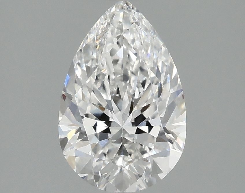 Loose Diamond - PEAR 1.59ct E VVS2: Loose Diamond - PEAR 1.59ct E VVS2 Source: This is a real non-mined Diamond that has been grown in a lab Shape: PEAR Carats: 1.59 Color: E Clarity: VVS2 Certification: IGI Additional images available 