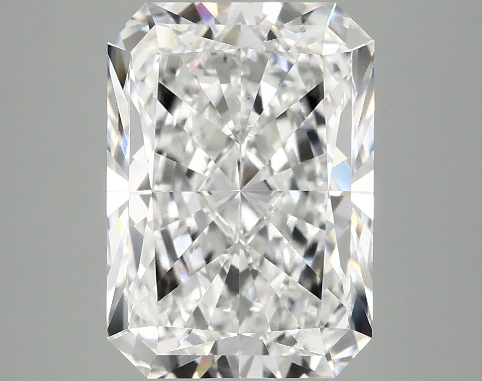 Loose Diamond - RADIANT 4.06ct E VS1: Loose Diamond - RADIANT 4.06ct E VS1 Source: This is a real non-mined Diamond that has been grown in a lab Shape: RADIANT Carats: 4.06 Color: E Clarity: VS1 Certification: IGI Video: