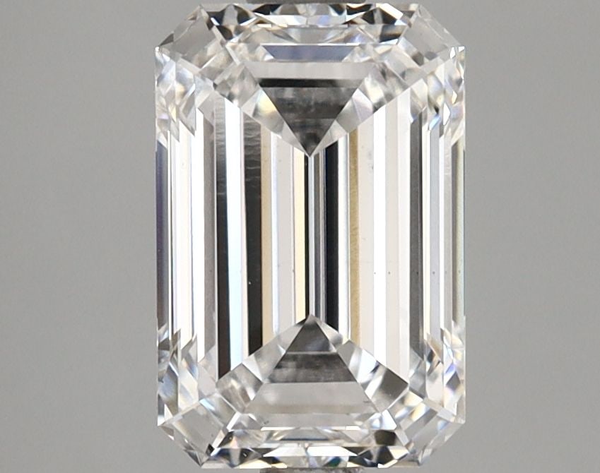 Loose Diamond - EMERALD 2.12ct E VS2: Loose Diamond - EMERALD 2.12ct E VS2 Source: This is a real non-mined Diamond that has been grown in a lab Shape: EMERALD Carats: 2.12 Color: E Clarity: VS2 Certification: GIA Video: