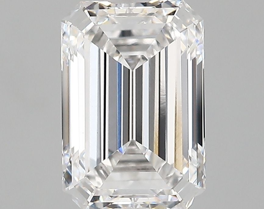 Loose Diamond - EMERALD 2.85ct E VVS2: Loose Diamond - EMERALD 2.85ct E VVS2 Source: This is a real non-mined Diamond that has been grown in a lab Shape: EMERALD Carats: 2.85 Color: E Clarity: VVS2 Certification: IGI Video:
