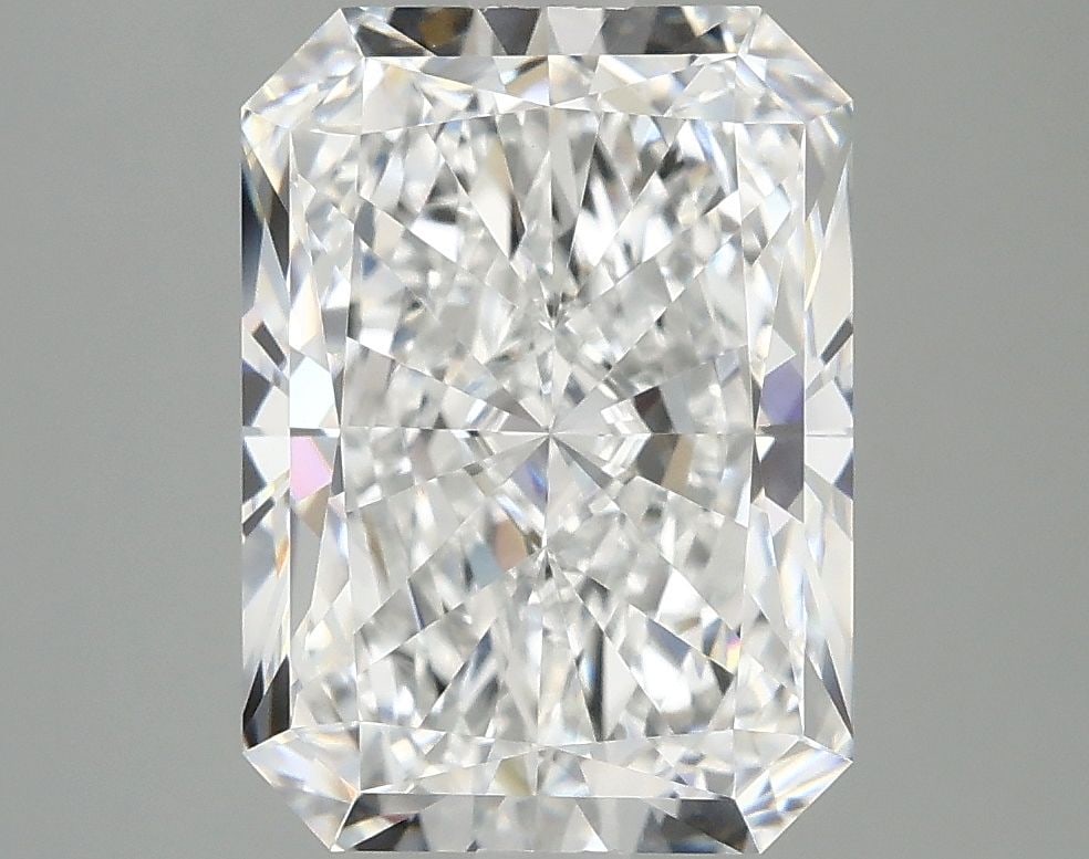 Loose Diamond - RADIANT 4.05ct E VS1: Loose Diamond - RADIANT 4.05ct E VS1 Source: This is a real non-mined Diamond that has been grown in a lab Shape: RADIANT Carats: 4.05 Color: E Clarity: VS1 Certification: IGI Video: