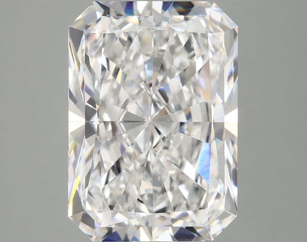 Loose Diamond - RADIANT 5.1ct E VS1: Loose Diamond - RADIANT 5.1ct E VS1 Source: This is a real non-mined Diamond that has been grown in a lab Shape: RADIANT Carats: 5.1 Color: E Clarity: VS1 Certification: IGI Video: