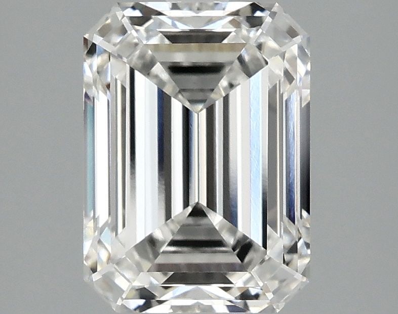 Loose Diamond - EMERALD 2.56ct F VS1: Loose Diamond - EMERALD 2.56ct F VS1 Source: This is a real non-mined Diamond that has been grown in a lab Shape: EMERALD Carats: 2.56 Color: F Clarity: VS1 Certification: IGI Video: