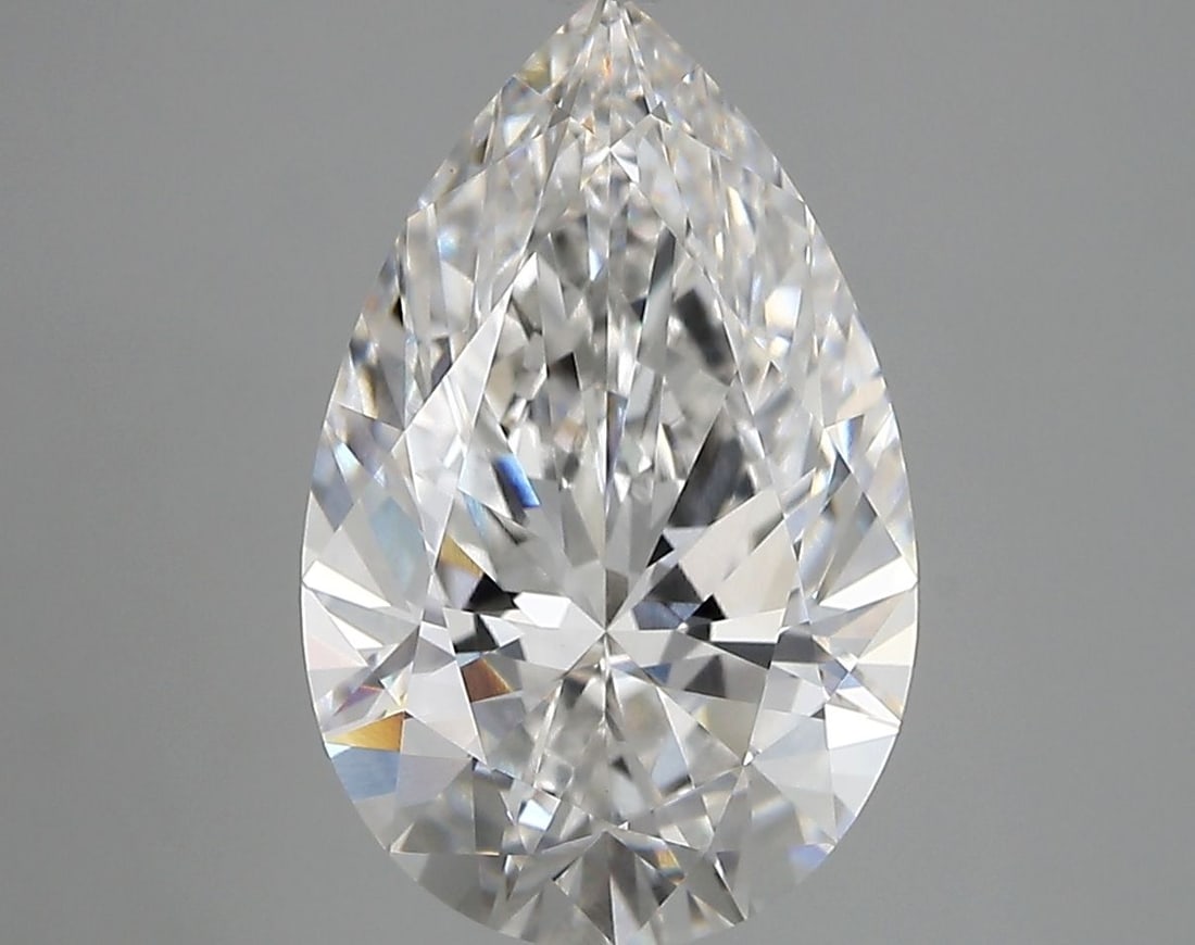 Loose Diamond - PEAR 3.89ct E VVS2: Loose Diamond - PEAR 3.89ct E VVS2 Source: This is a real non-mined Diamond that has been grown in a lab Shape: PEAR Carats: 3.89 Color: E Clarity: VVS2 Certification: IGI Video: