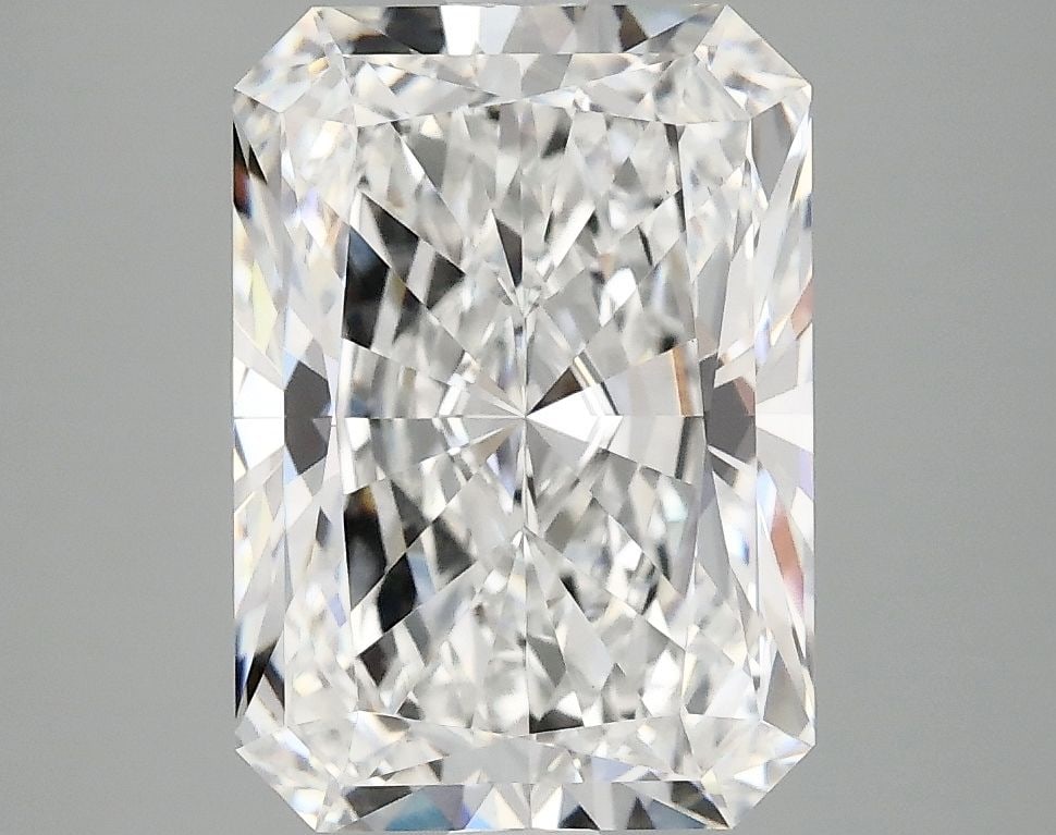 Loose Diamond - RADIANT 4.06ct E VS1: Loose Diamond - RADIANT 4.06ct E VS1 Source: This is a real non-mined Diamond that has been grown in a lab Shape: RADIANT Carats: 4.06 Color: E Clarity: VS1 Certification: IGI Video: