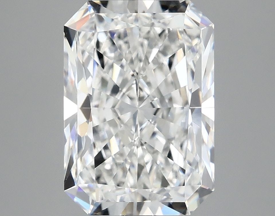Loose Diamond - RADIANT 4.17ct E VVS2: Loose Diamond - RADIANT 4.17ct E VVS2 Source: This is a real non-mined Diamond that has been grown in a lab Shape: RADIANT Carats: 4.17 Color: E Clarity: VVS2 Certification: IGI Video: