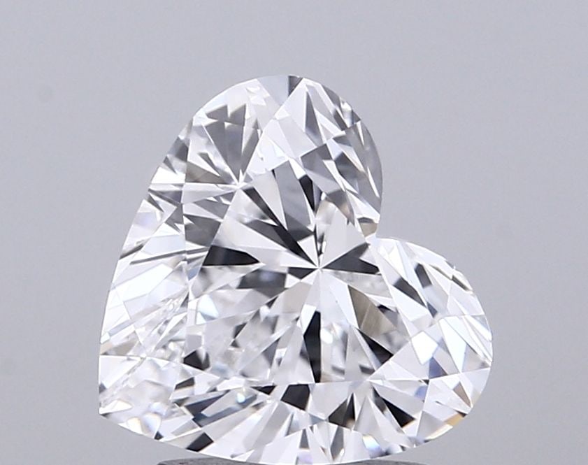 Loose Diamond - HEART 2.5ct D VVS2: Loose Diamond - HEART 2.5ct D VVS2 Source: This is a real non-mined Diamond that has been grown in a lab Shape: HEART Carats: 2.5 Color: D Clarity: VVS2 Certification: IGI Video: